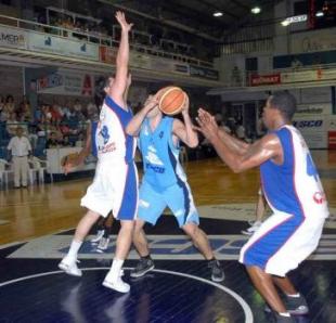 Sionista no detiene su ca�da