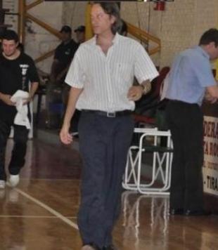 San Mart�n sigue buscando DT pero por ahora contin�a M�ller