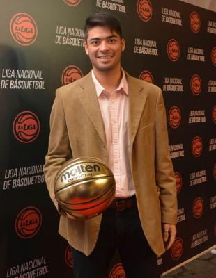 Nicol�s Aguirre fue elegido el MVP de la temporada 2014/15