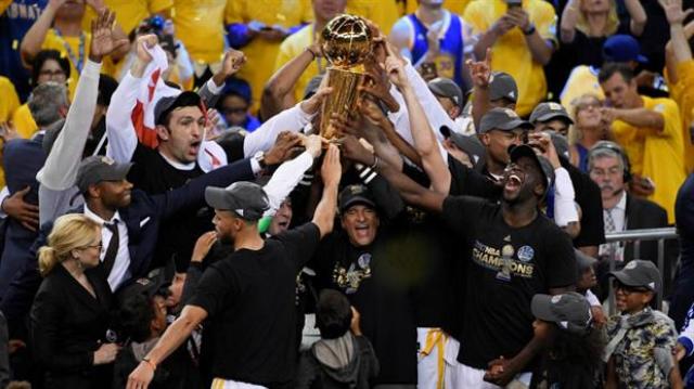 Golden State se qued� con la gloria