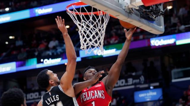 Spurs opac� el debut de Zion Williamson