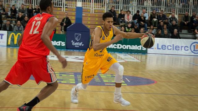 Estudiantes suma al alero dominicano �ngel N��ez