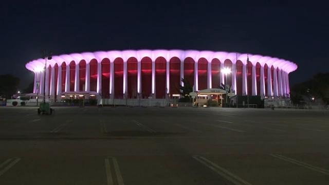 El propietario de los Clippers compr� The Forum