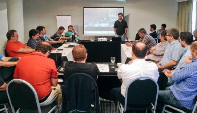 Reuni�n de Liga A en Paran�