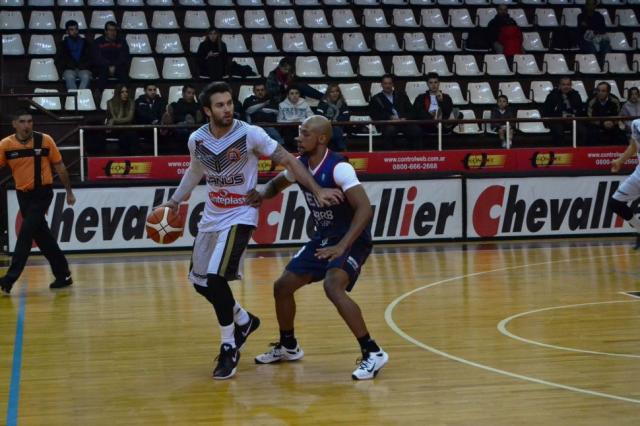 Lan�s no pudo con Uniceub