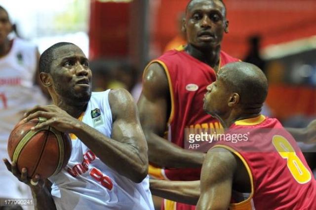 Echag�e contrat� a Christian Bayang de Camer�n