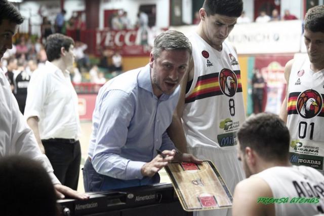 Gonz�lez: �No quiero llegar con un equipo averiado por pelear un puesto�