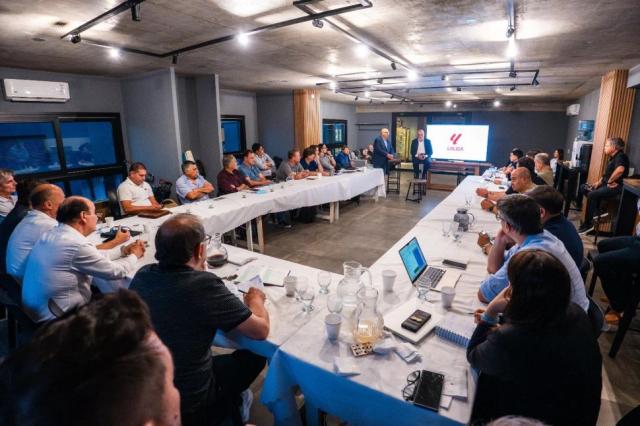 ARBB en jornada de trabajo ADC y con campeones en formativas