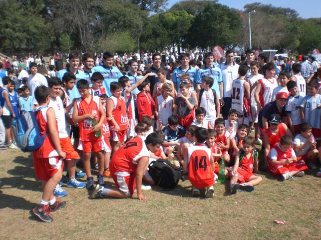 Sionista con los ni�os