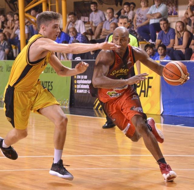 Mostr� los dientes