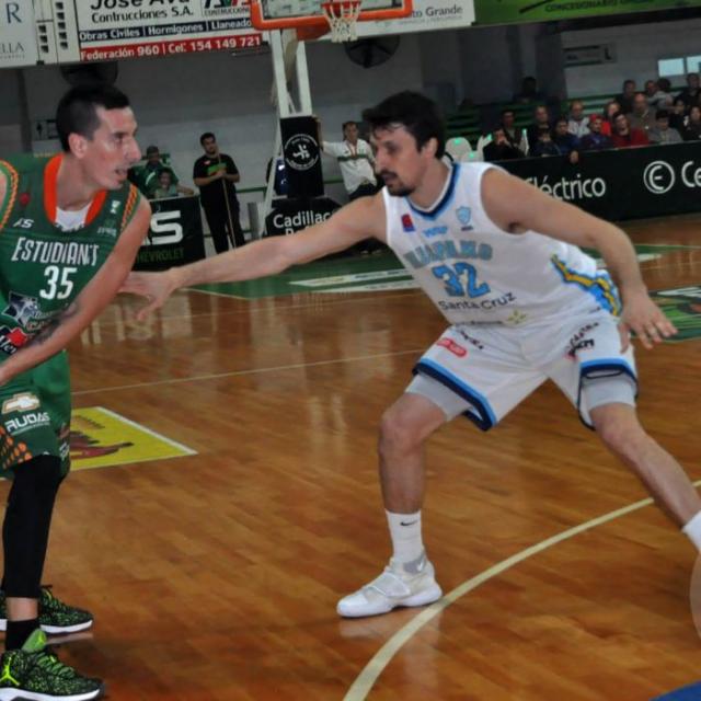 Estudiantes trabaja sin Marn