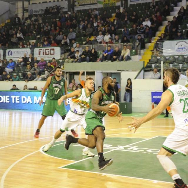 Todos para uno y uno para todos