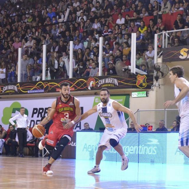 Sigue a a la expectativa